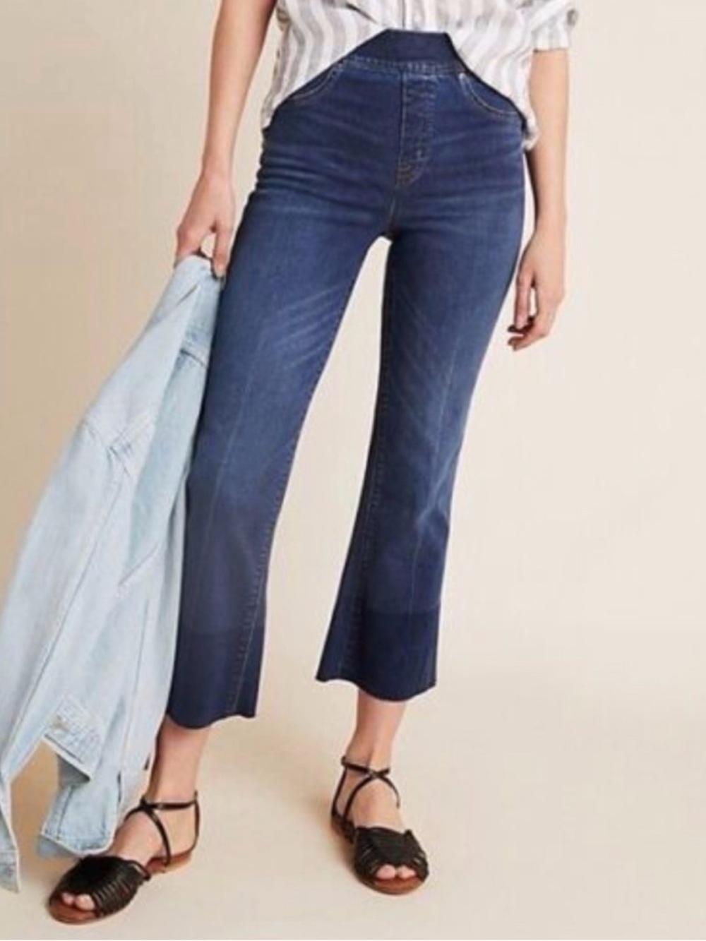 Spanx Cropped Flare Leg Raw Hem Pull On Jeans Size Small
